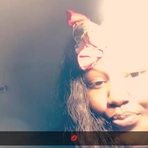 Meet your Posher, Joi